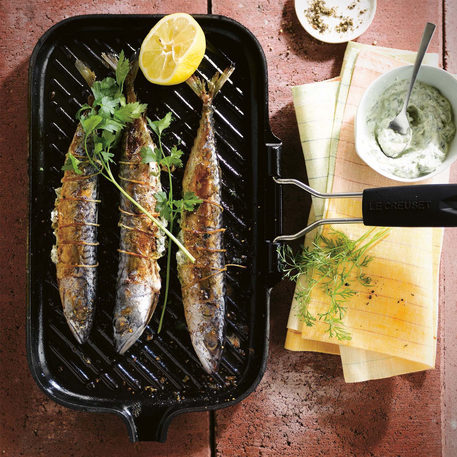 Rectangular Grill with Silicone Handle image number 4