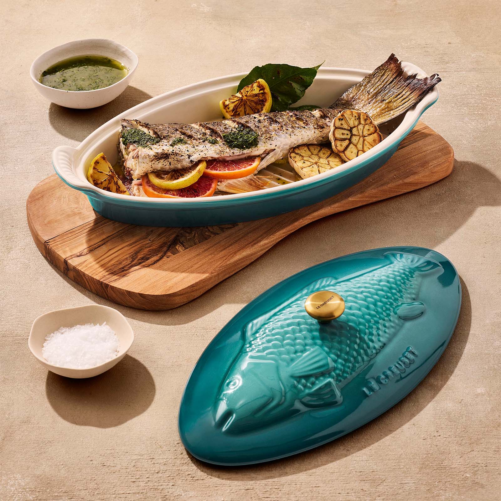 Lidded Fish Baker (Gold Knob) image number 5
