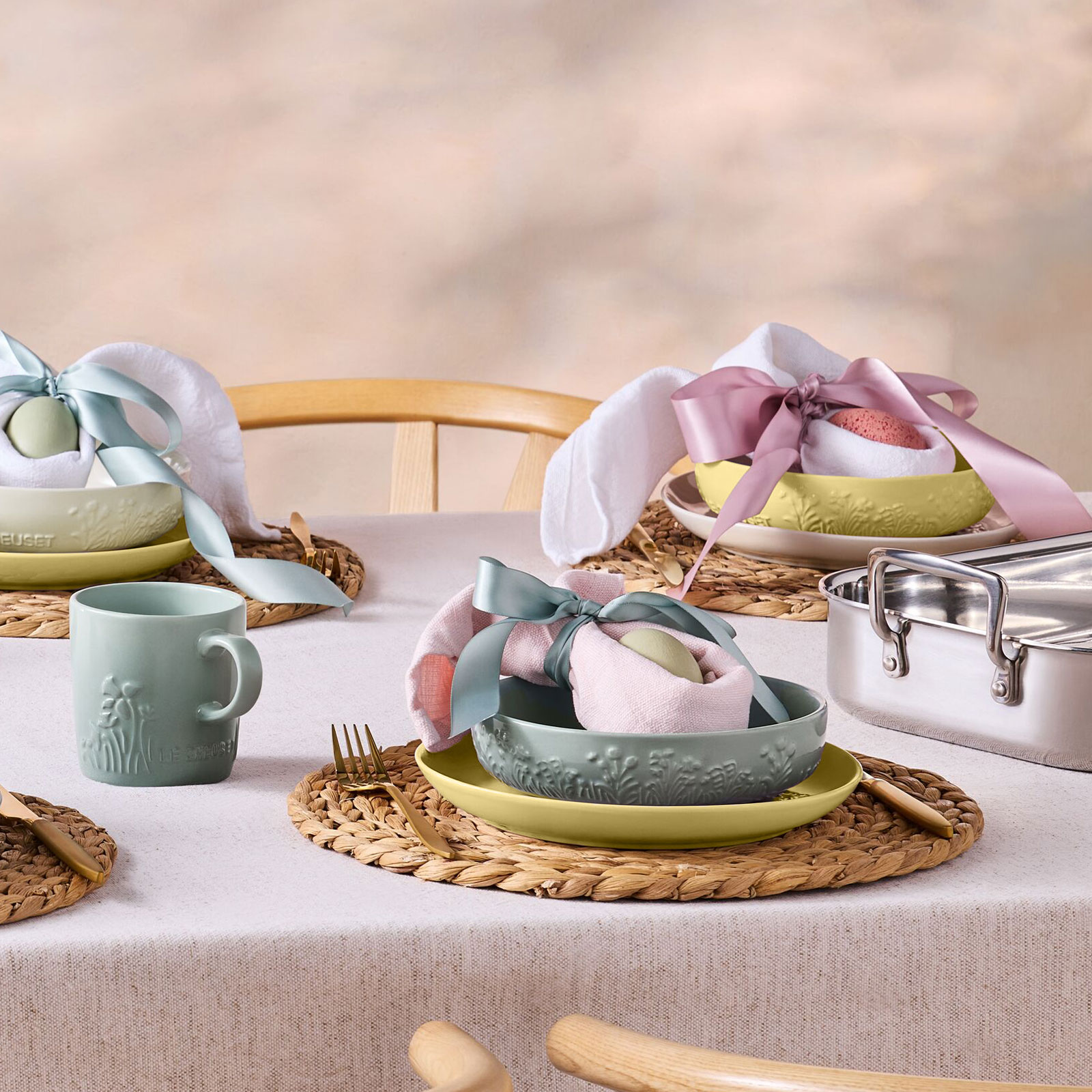 Jardin Relief Sphere Embossed Dish image number 6