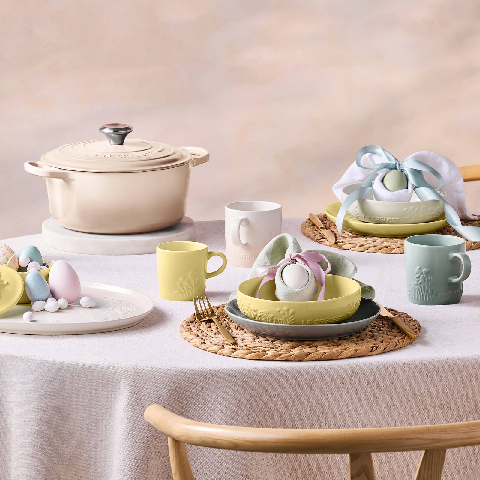 Jardin Relief London Embossed Coffee Mug image number 7