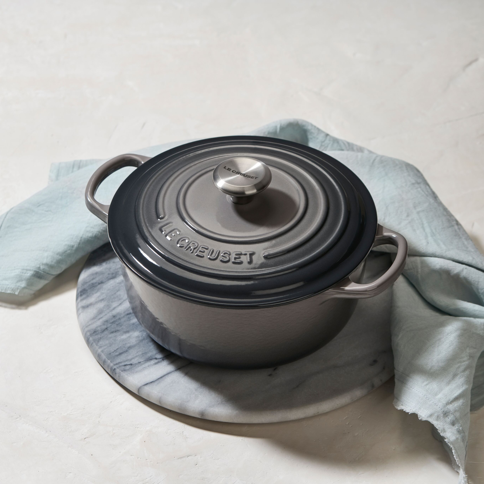 Round Casserole image number 5