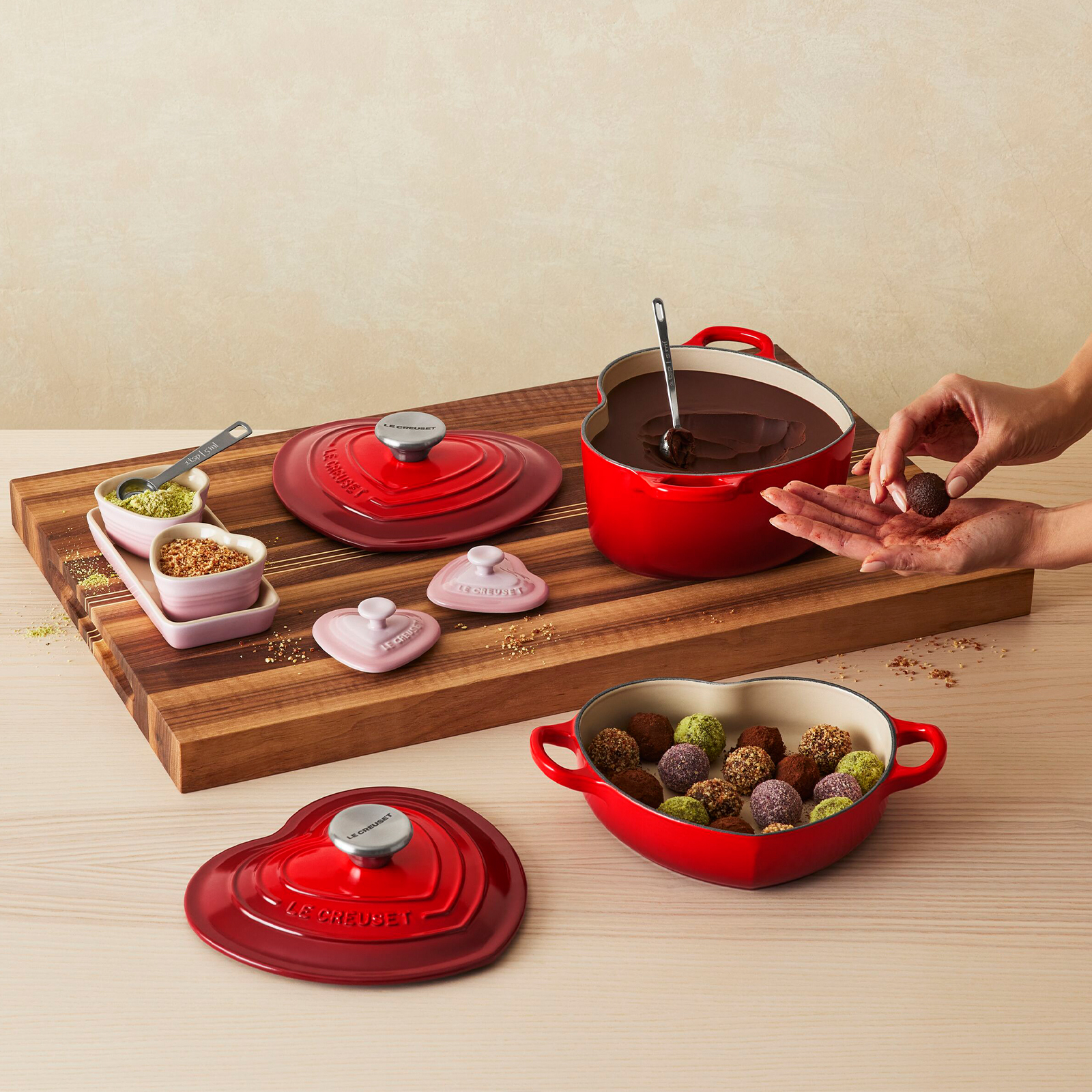 心型琺瑯鑄鐵淺底鍋 image number 5