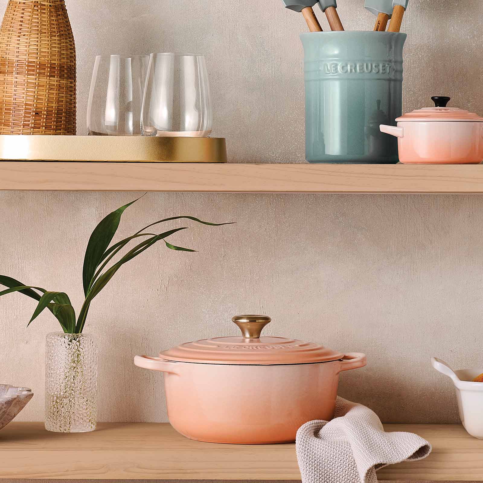 Round Casserole 20cm P&ecirc;che (Light Gold Knob)