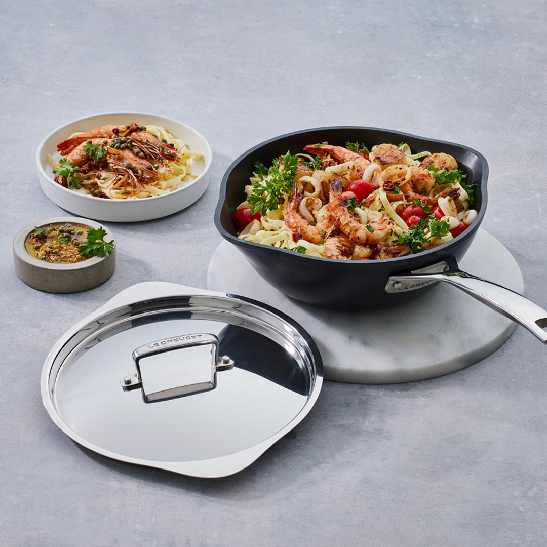Toughened Non-Stick Chef Pan with Stainless Steel Lid image number 6