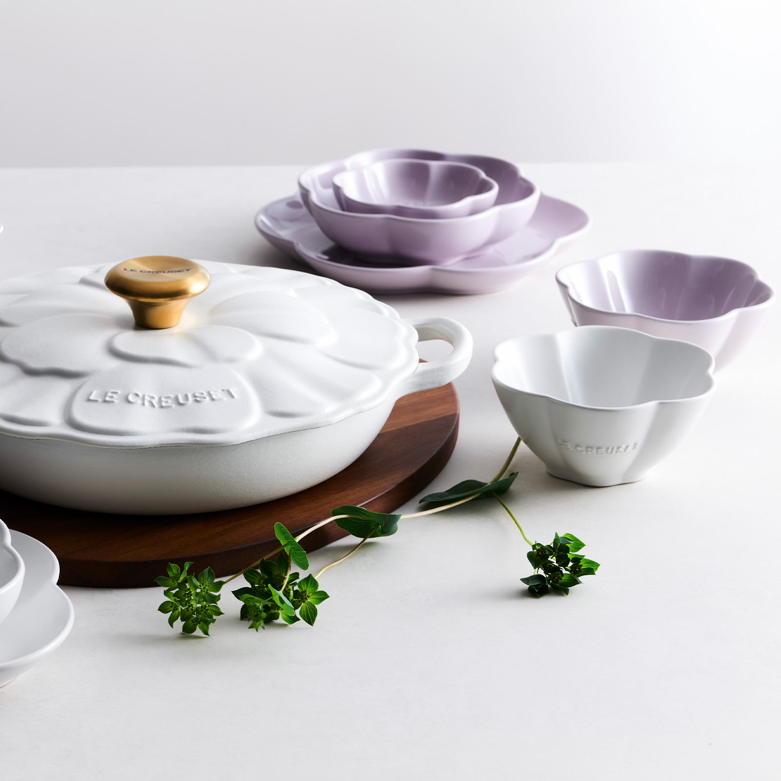 Sphere Floral Rice Bowl image number 5