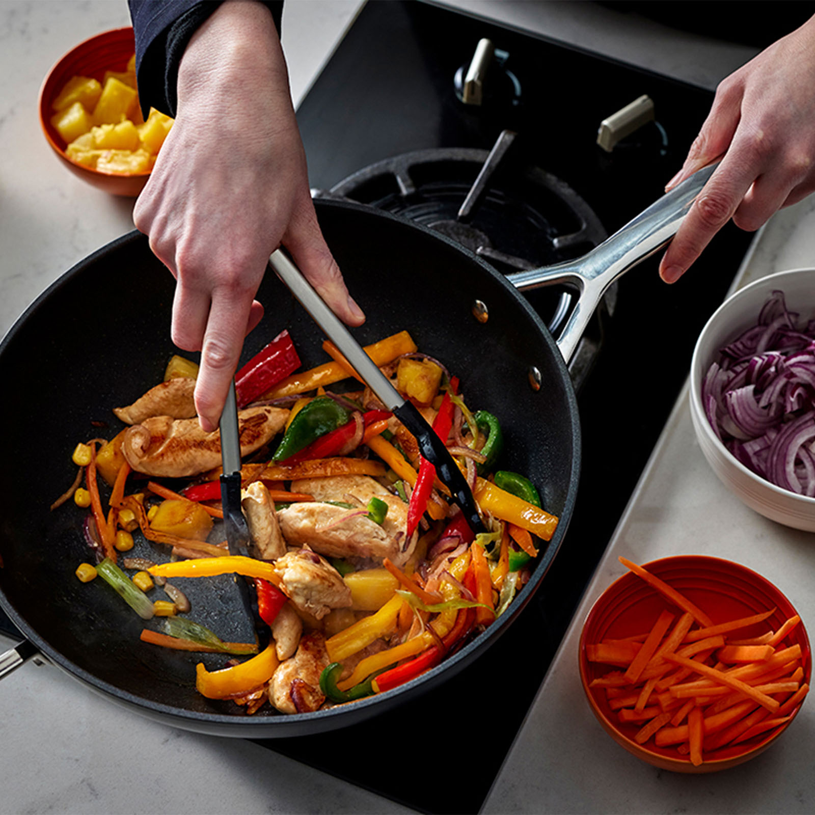 Toughened Non-Stick Stir-frying pan image number 6