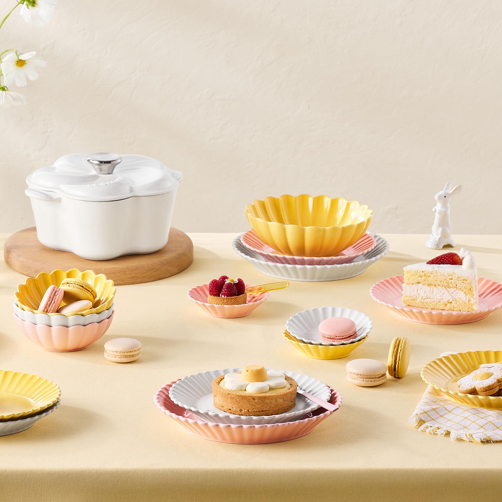 非洲菊造型陶瓷碟 image number 4