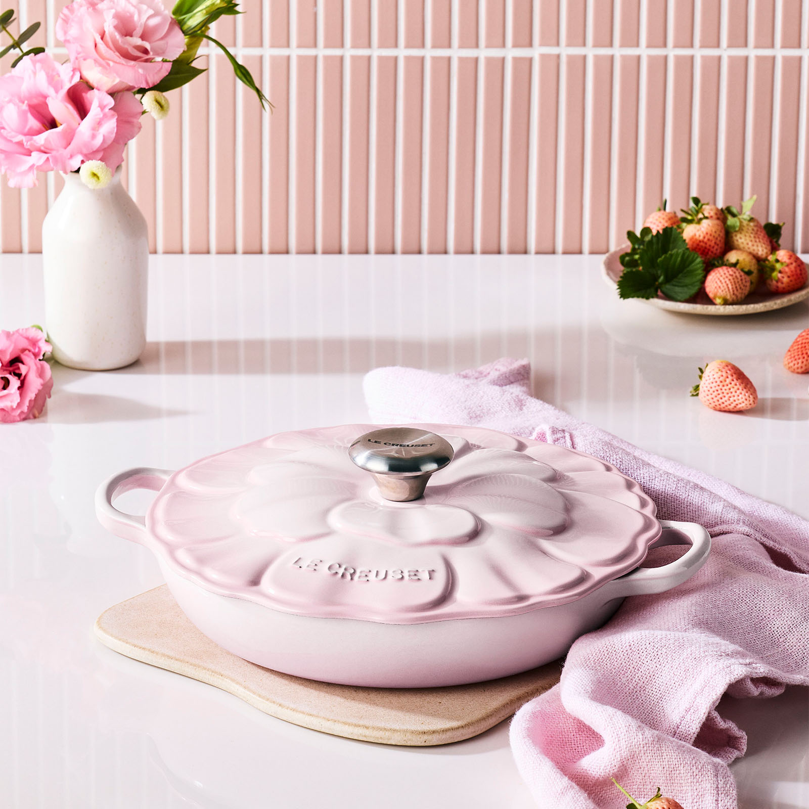 Petal 花瓣造型琺瑯鑄鐵淺底鍋 image number 5