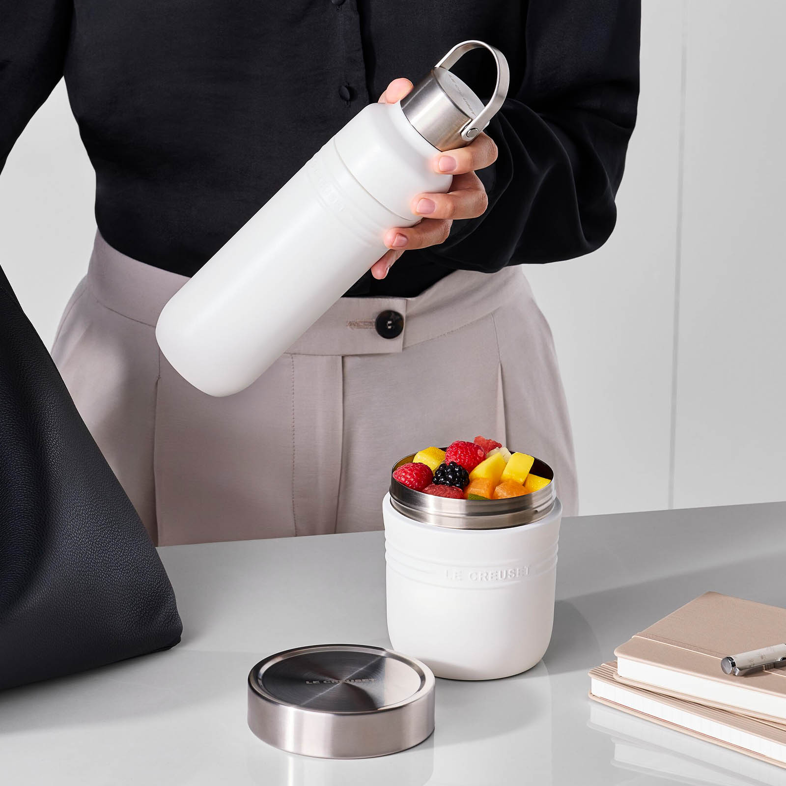 On The Go Dual-Opening Isothermal Bottle image number 5